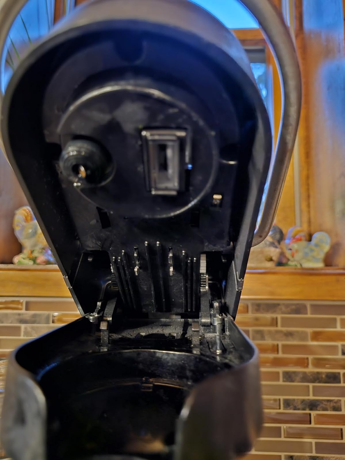 Review of Bartesian Cocktail Making Machine - Automatic Mixology Home Bar Cocktails Mixing Maker - Push Button Pre Mixed Drink Capsule Dispenser Shaker for Margarita, Old Fashioned, Martini, Daiquiri & More by GP