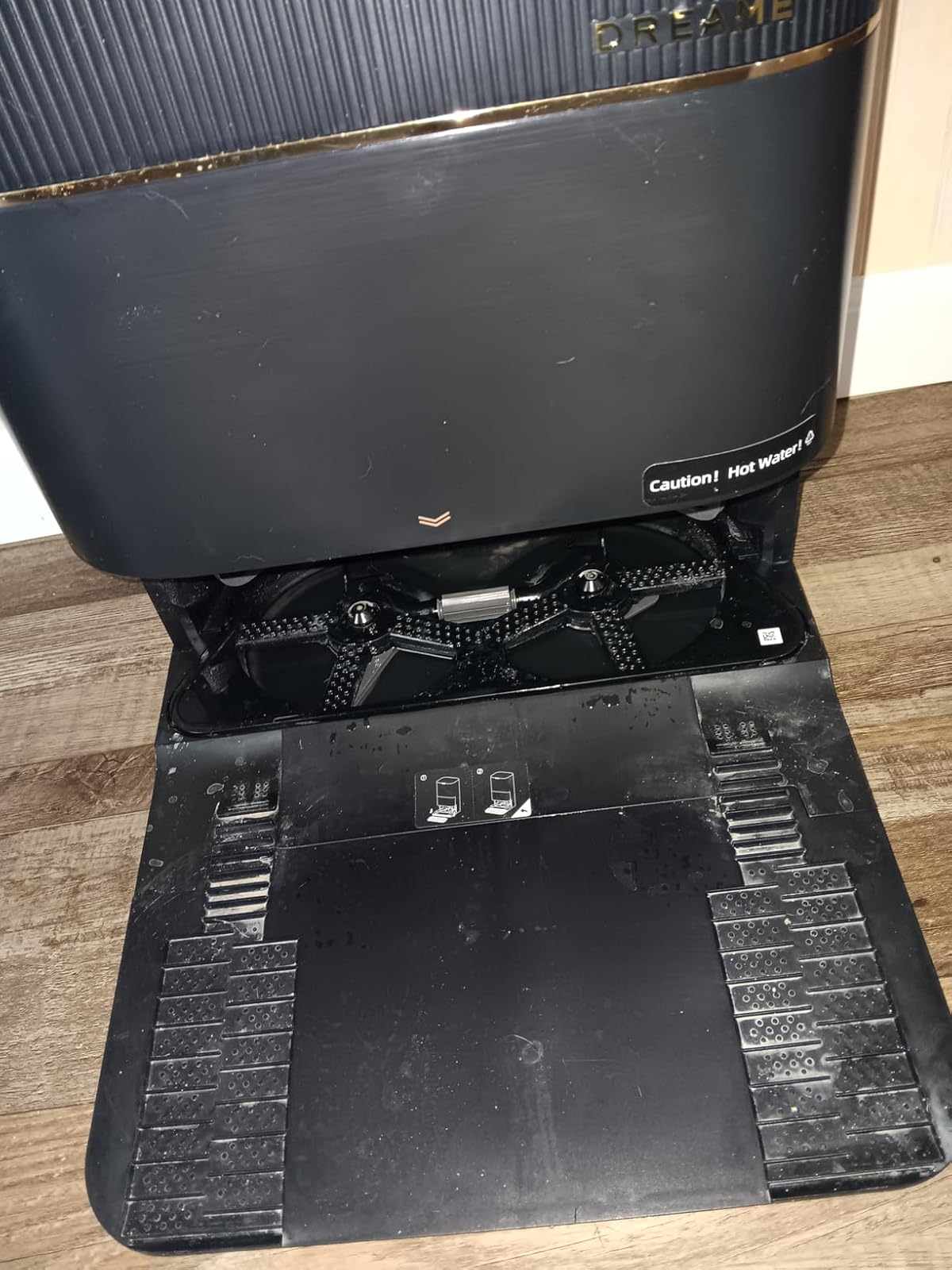 Review of Dreame X30 Ultra Robot Vacuum and Mop Combo, 8300Pa Suction, Mop Extend and Mop Self Cleaning with 140°F Water, Removable & Liftable Mop, Self Refilling, Mop Self Drying, Smart Carpet Cleaning by Walter Burnett