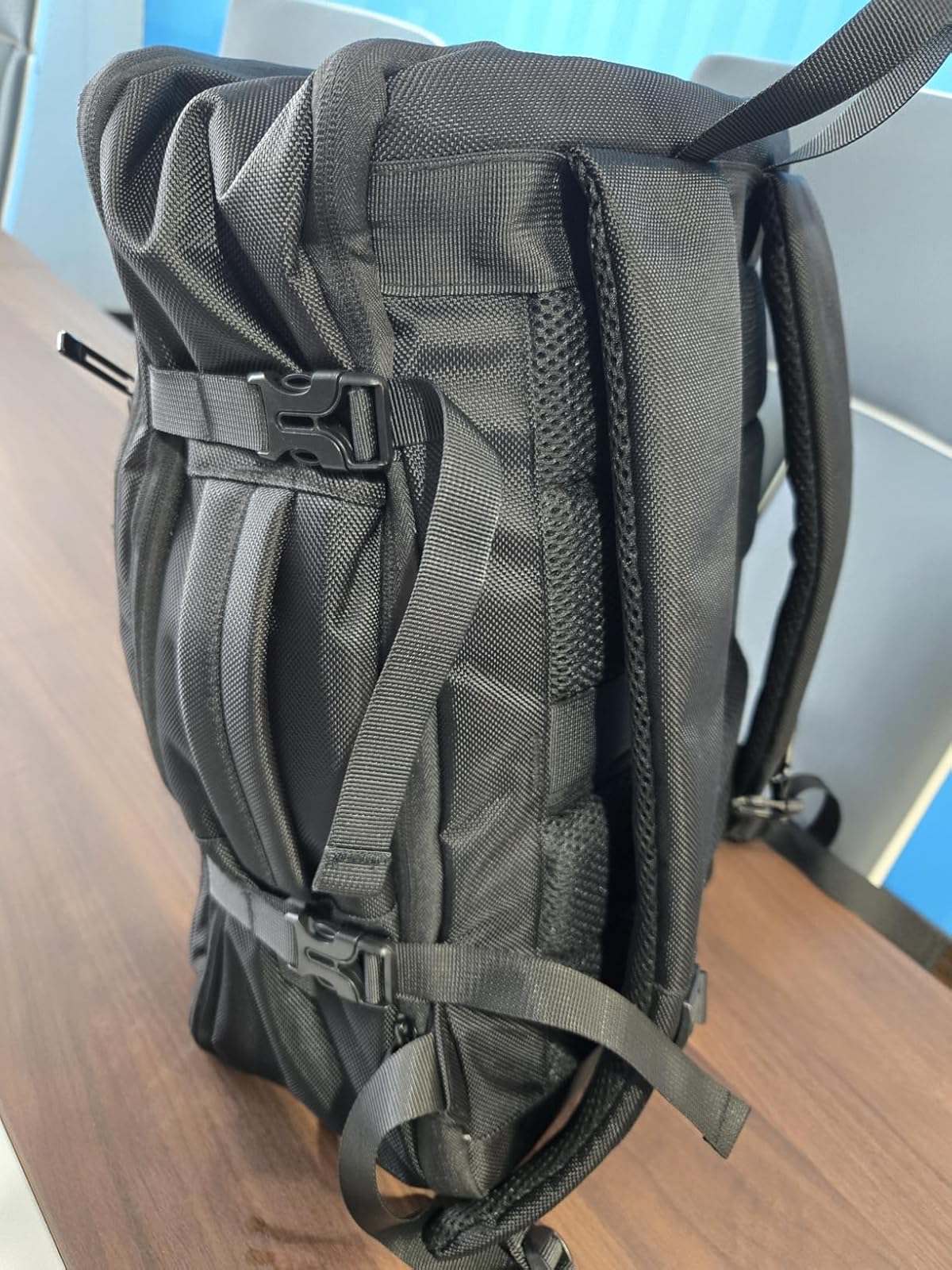 Review of Travel Inspira Airback Backpack for Travel, 60L Expandable Vacuum Backpack with Electric Vacuum Pump, Airplane Water Resistant and TSA Anti-Theft Vacuum Seal Compression Air-Seal Bag for Travel, Gray by Patrick Zhou